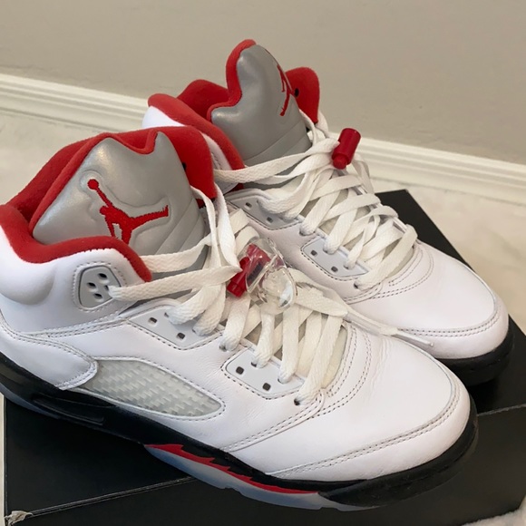 Air Jordan 5 Retro 'Fire Red' 2020 - Picture 1 of 5